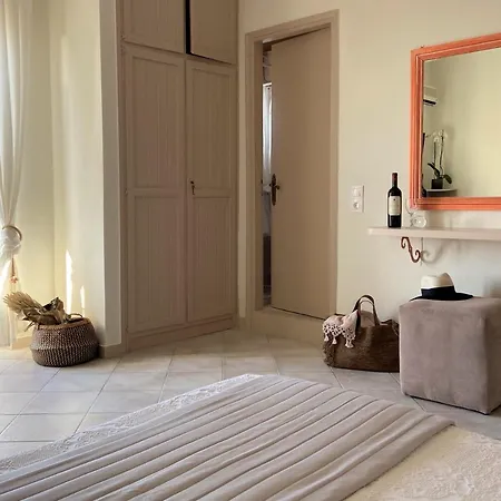 Drosia - Chic & Classic Rooms 3*