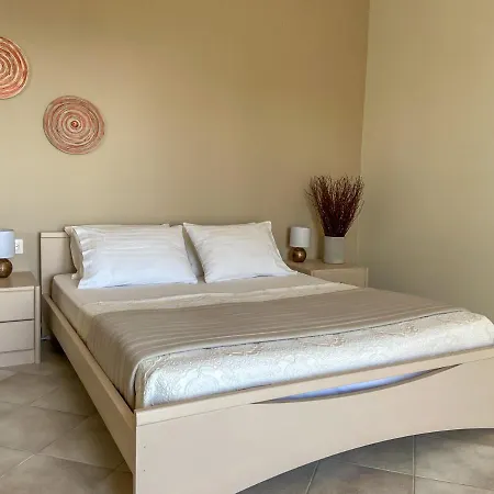 Drosia - Chic & Classic Rooms Guest house